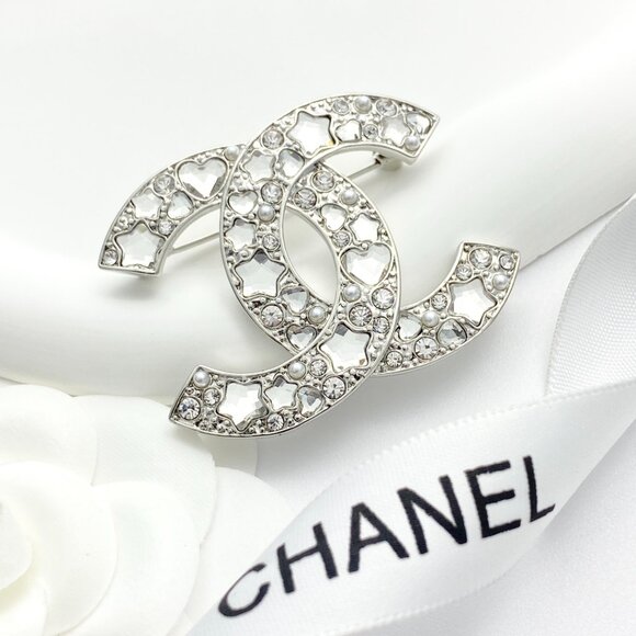 CHANEL Creative Diamond Brooch - Picture 8 of 8